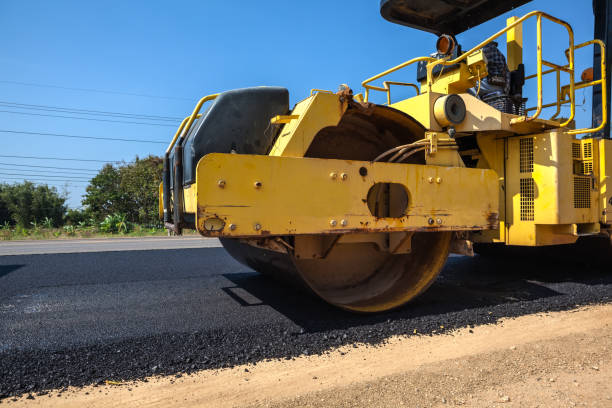 Best Asphalt Driveway Installation  in Kalama, WA